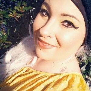 Meet your Posher, Robin